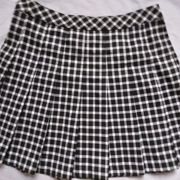 HM Divided Black White Plaid Pleated Skirt Academia Clueless Preppy Size 10 - Picture 3 of 7